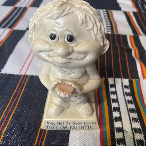 Vintage 1973 Wallace Berrie & Company Sillisculpt. #9077. USA. Great shape! 6”. - Picture 10 of 10